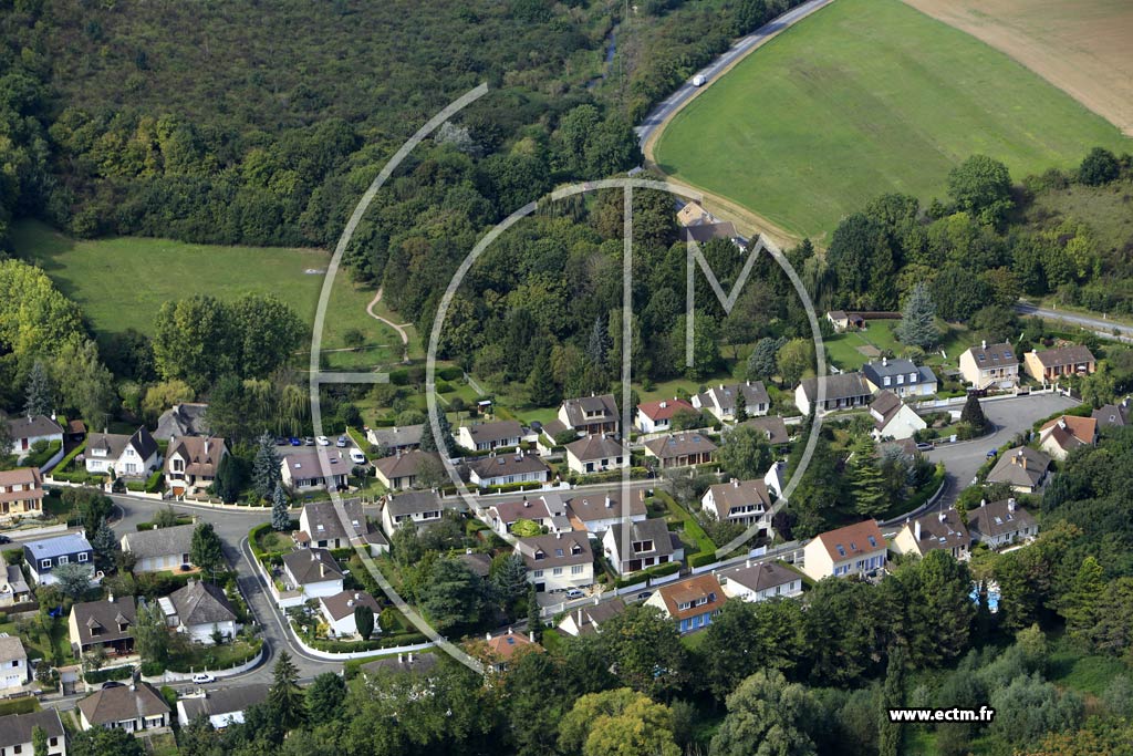Photo arienne de Beynes (Val des Quatre Pignons)