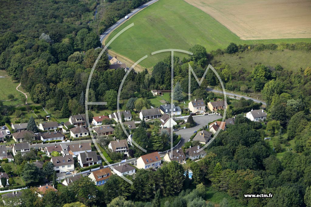 Photo arienne de Beynes (Val des Quatre Pignons)
