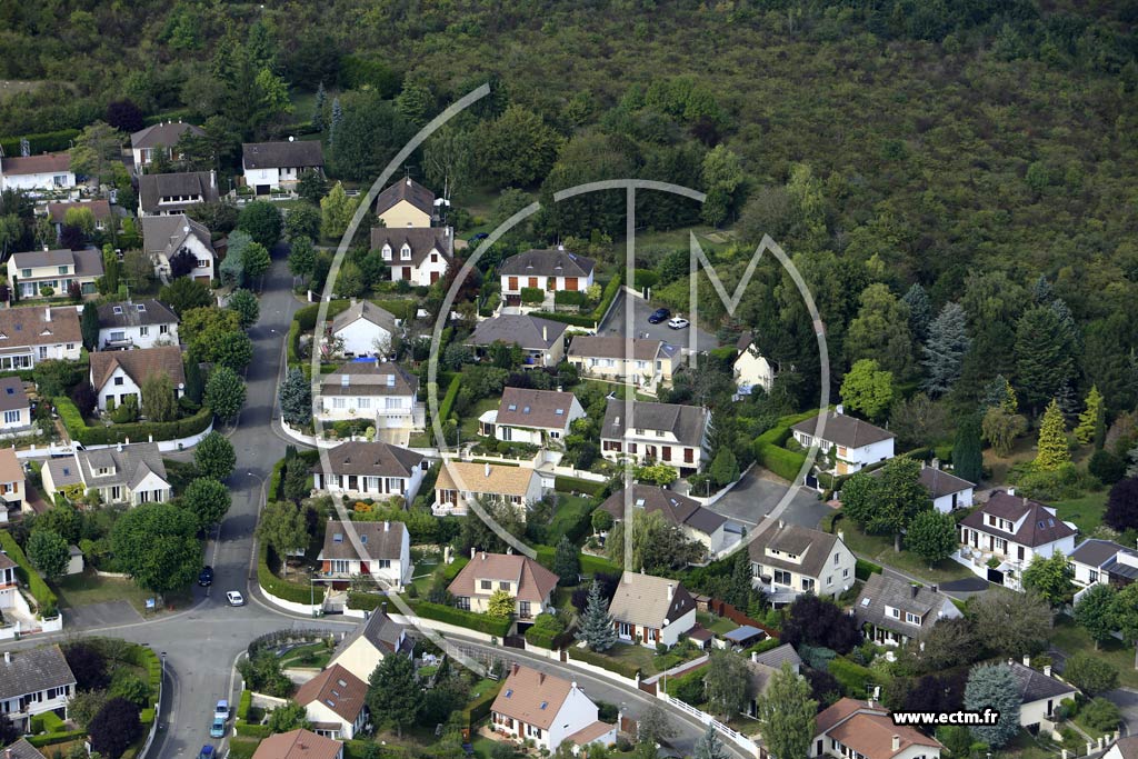 Photo arienne de Beynes (Val des Quatre Pignons)