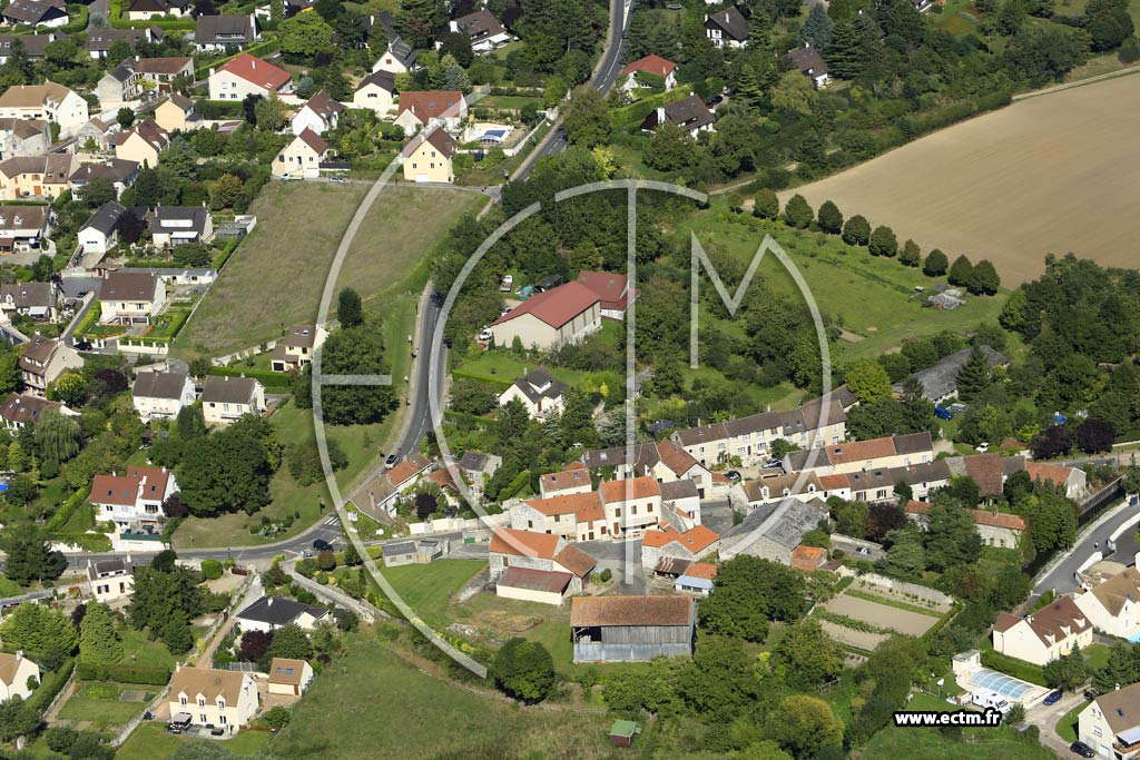 Photo arienne de Chavenay (le Pont Dauphin)
