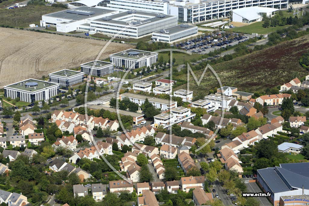Photo arienne de lancourt (la Clef de Saint-Pierre)