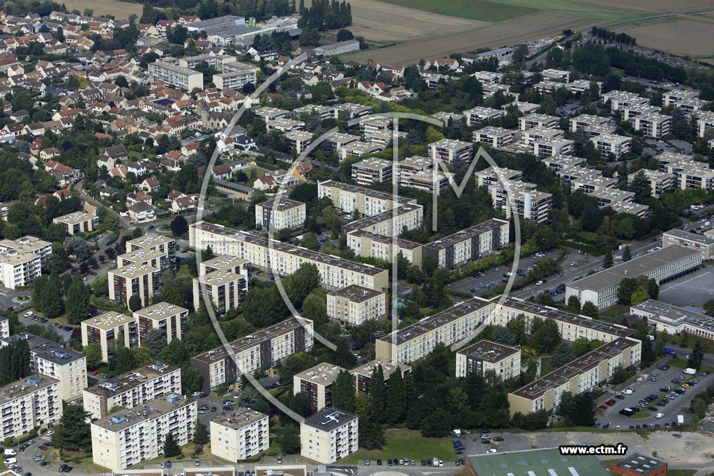 Photo arienne de Fontenay-le-Fleury (la Croix du Mont)