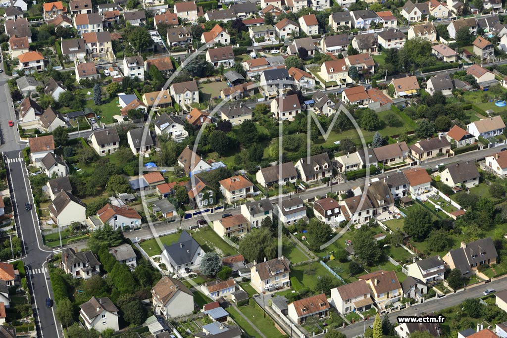 Photo arienne de Les Clayes-sous-Bois (le Val Joyeux)