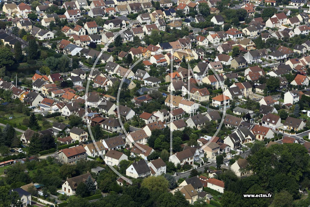 Photo arienne de Les Clayes-sous-Bois (le Val Joyeux)