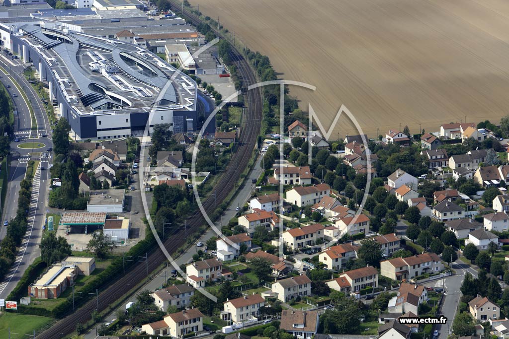 Photo arienne de Les Clayes-sous-Bois (Zone Industrielle du Chne Sorcier)