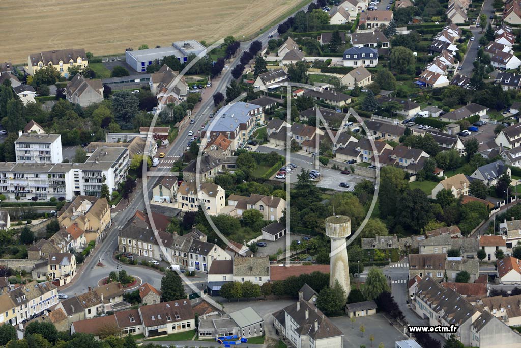 Photo arienne de Neauphle-le-Chteau