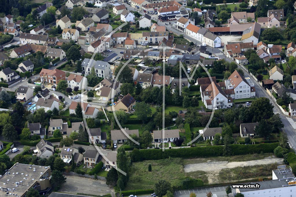 Photo arienne de Plaisir (les Gtines)