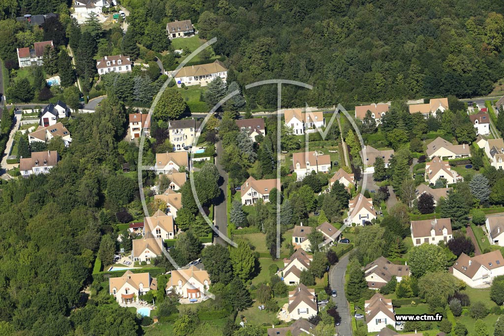 Photo arienne de Saint-Nom-la-Bretche (la Tuilerie des Vaux)