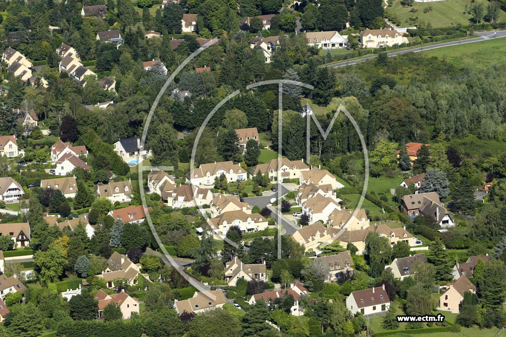 Photo arienne de Saint-Nom-la-Bretche (le Valmartin)