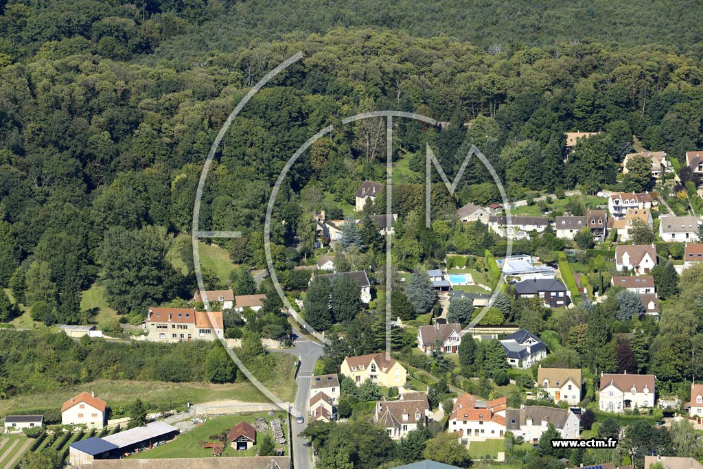 Photo arienne de Saint-Nom-la-Bretche (le Valmartin)