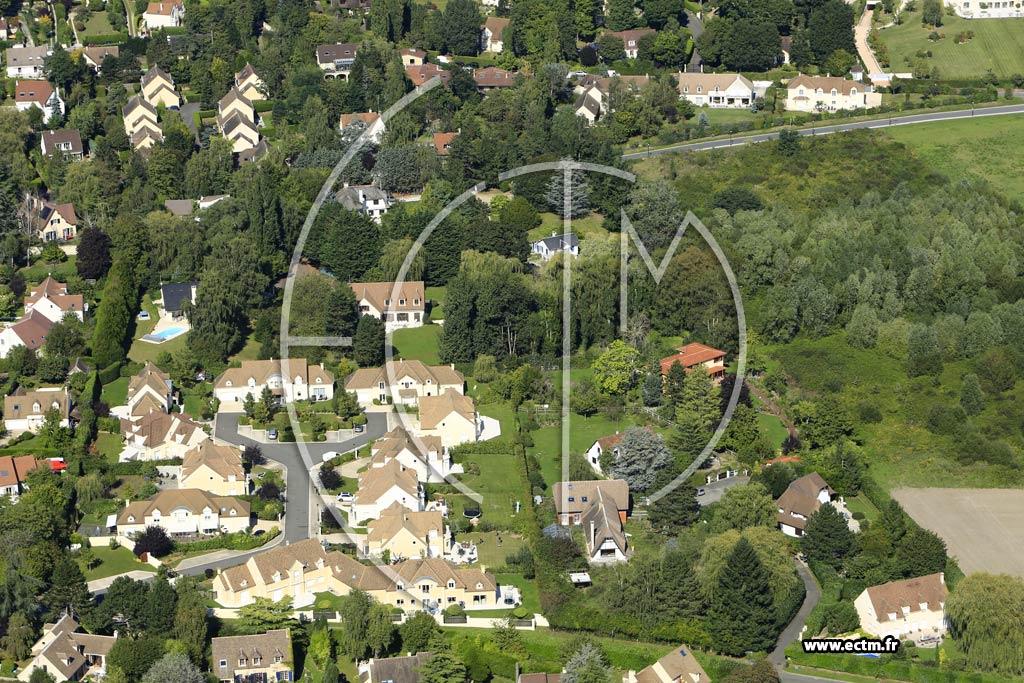 Photo arienne de Saint-Nom-la-Bretche (le Valmartin)