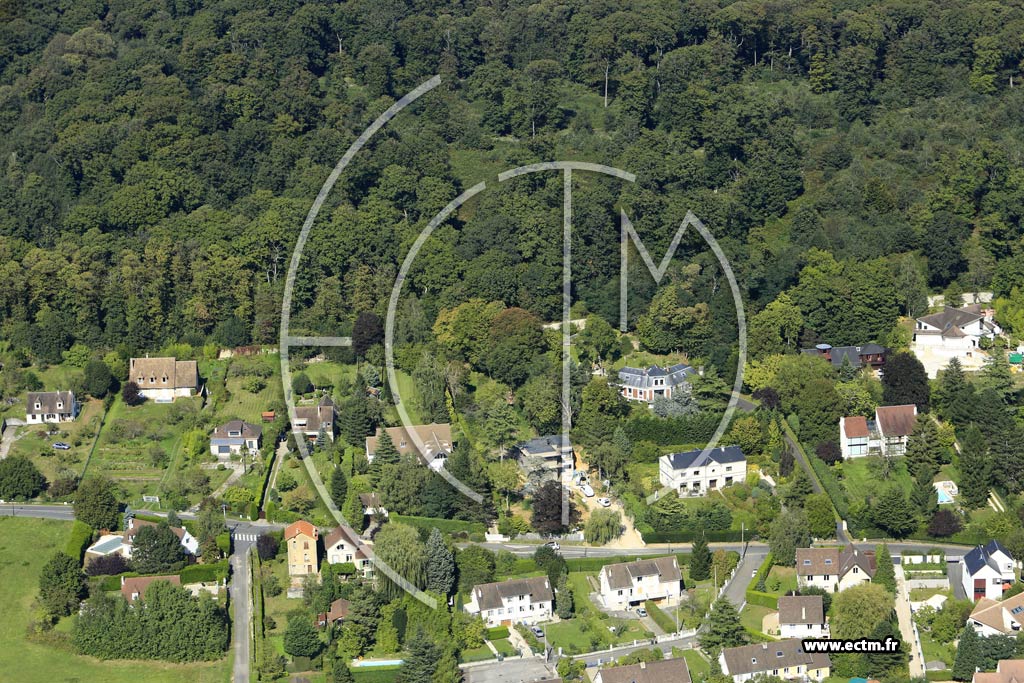 Photo arienne de Saint-Nom-la-Bretche (Partie des Trente Arpents)