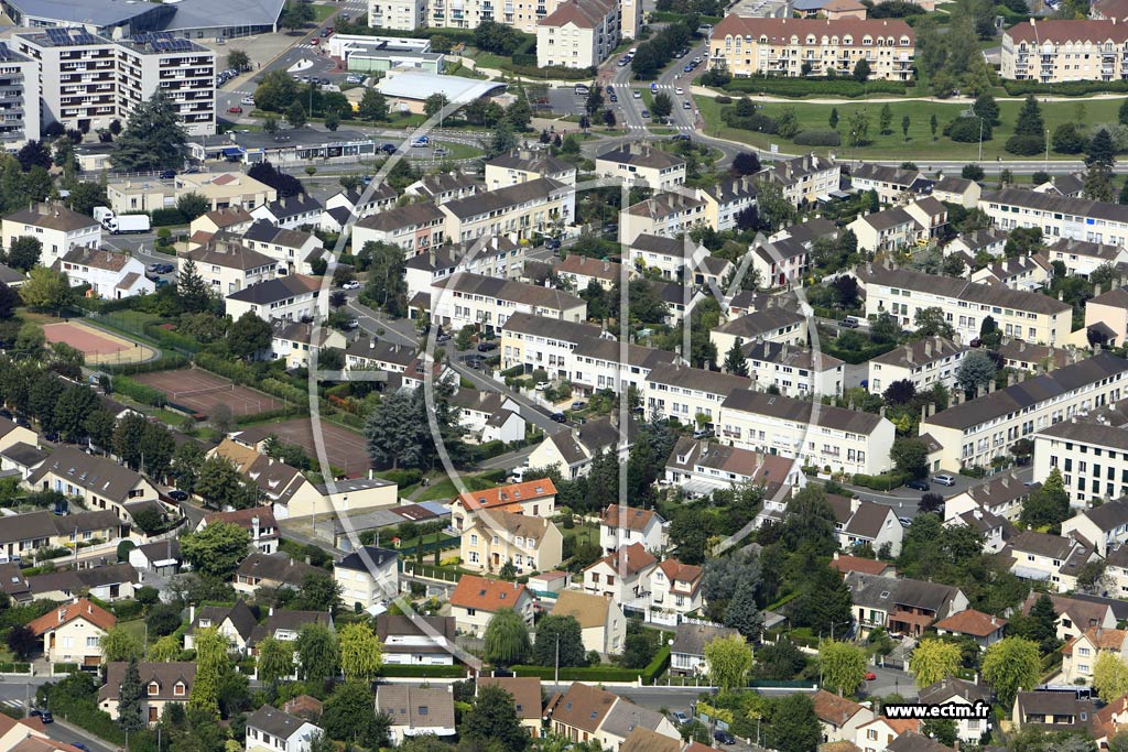 Photo arienne de Villepreux (Crozatier)