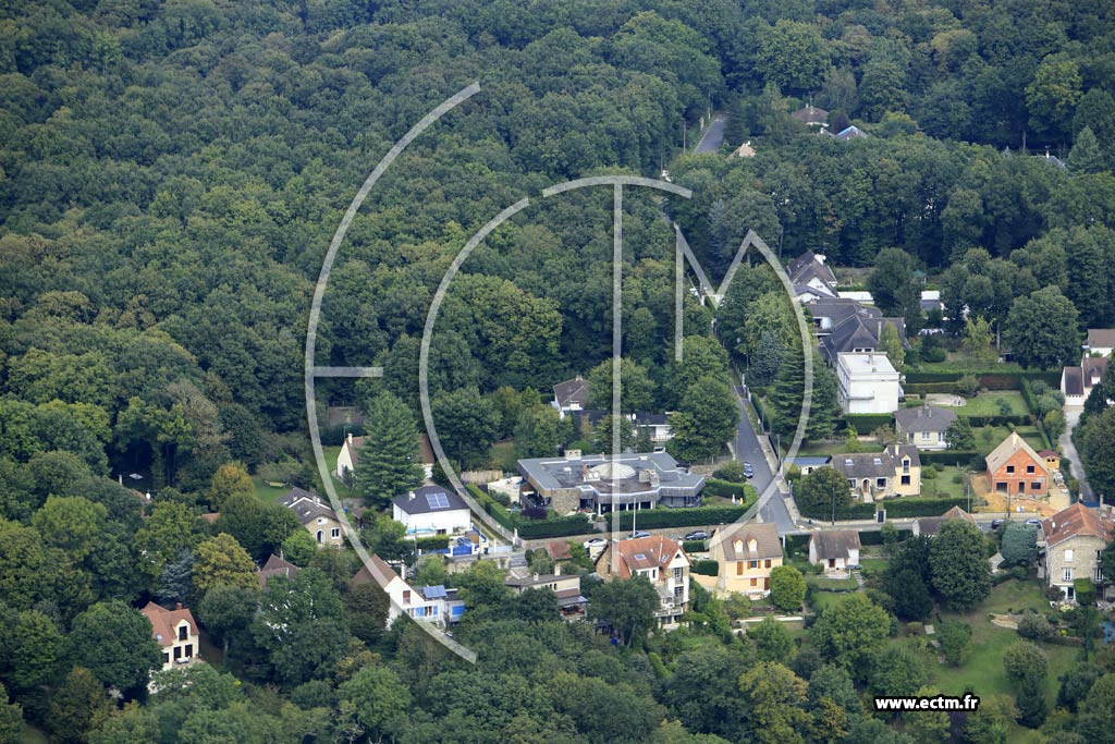 Photo arienne de Villiers-Saint-Frderic (les Bois de Villiers)