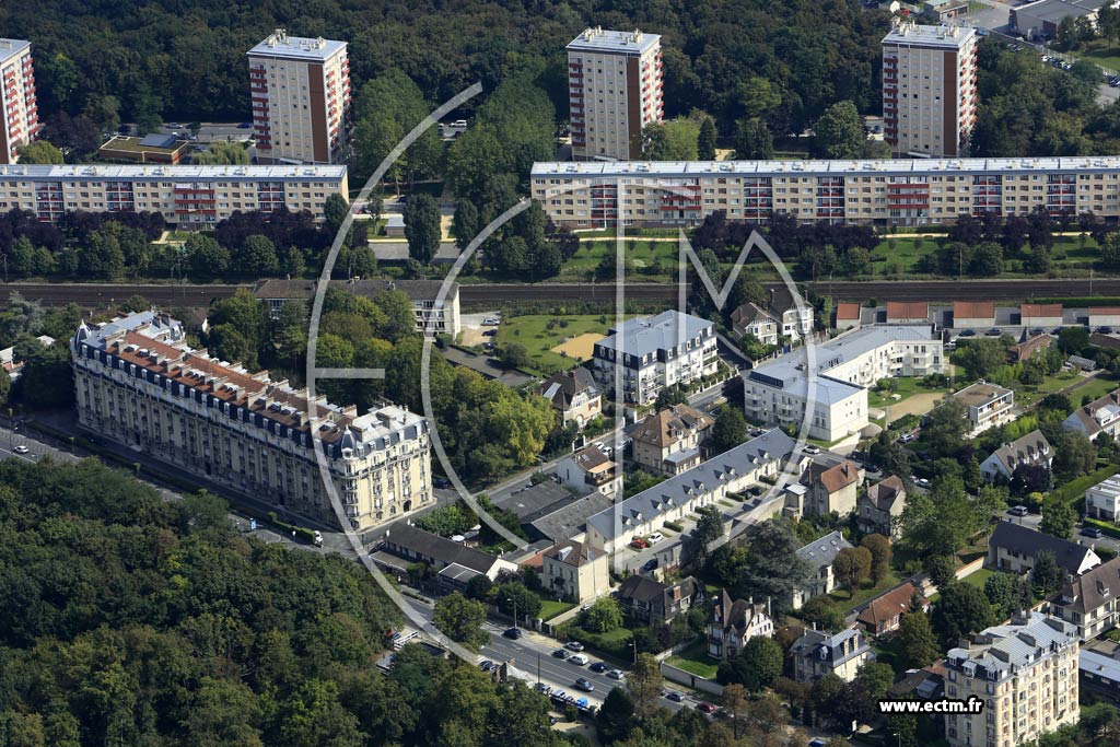 Photo arienne de Chantilly (le Bois Saint-Denis)