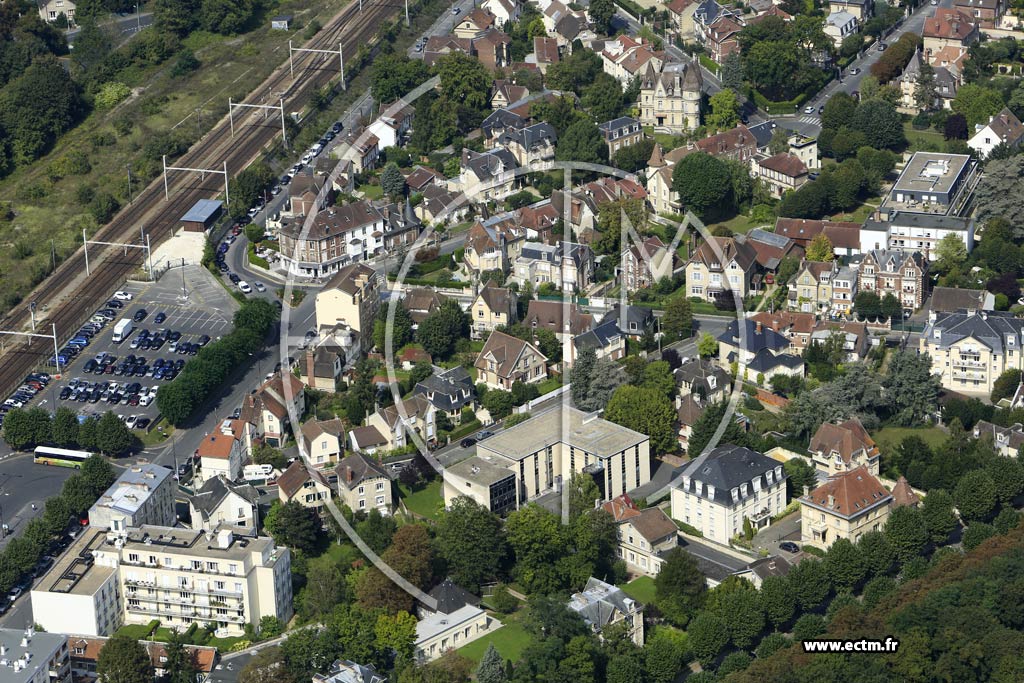 Photo arienne de Chantilly (Quartier de l'Av. du Marchal Joffre)