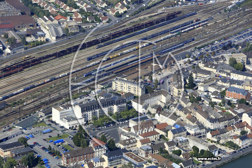 Photo arienne de Creil (Gare)