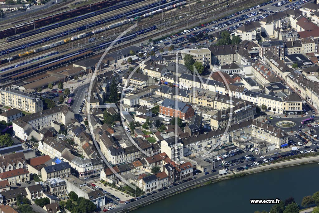 Photo arienne de Creil (Gare)