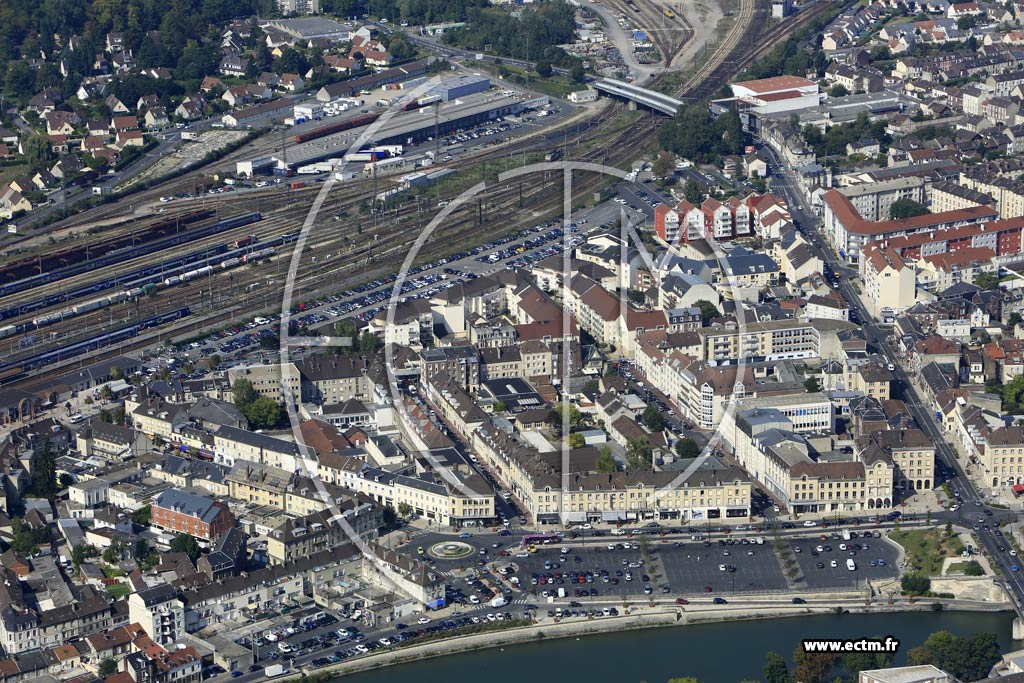 Photo arienne de Creil (Gare)