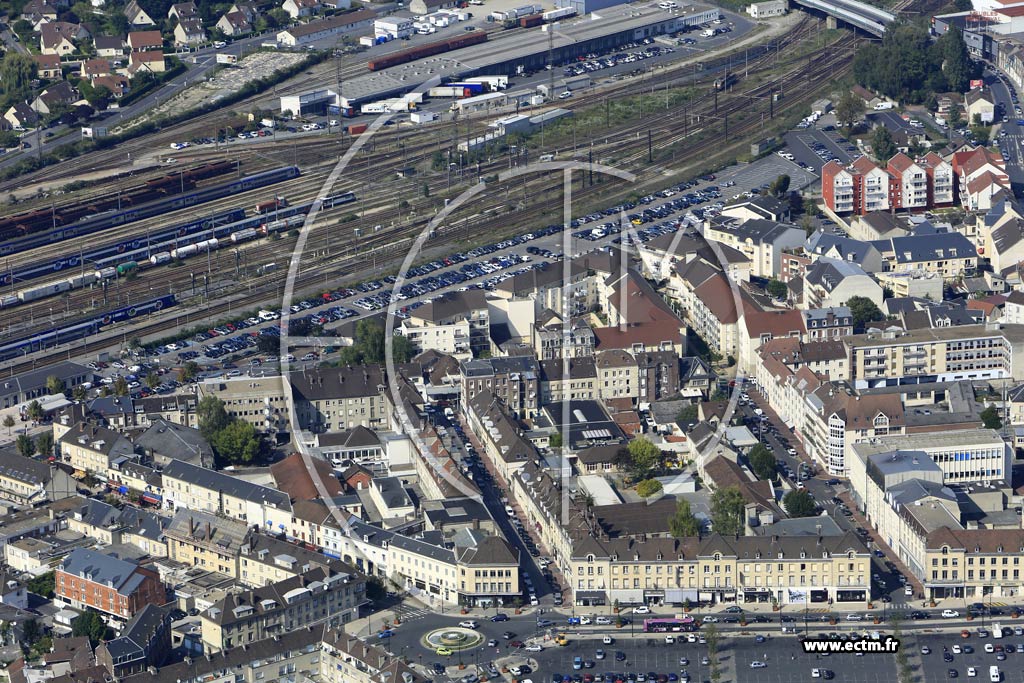 Photo arienne de Creil (Gare)
