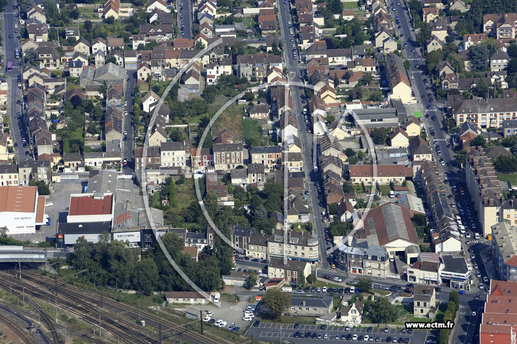 Photo arienne de Creil (Gare)