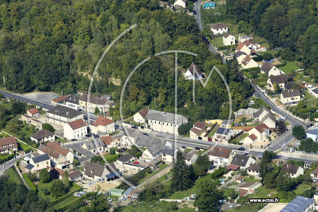 Photo arienne de Montataire (Magenta)