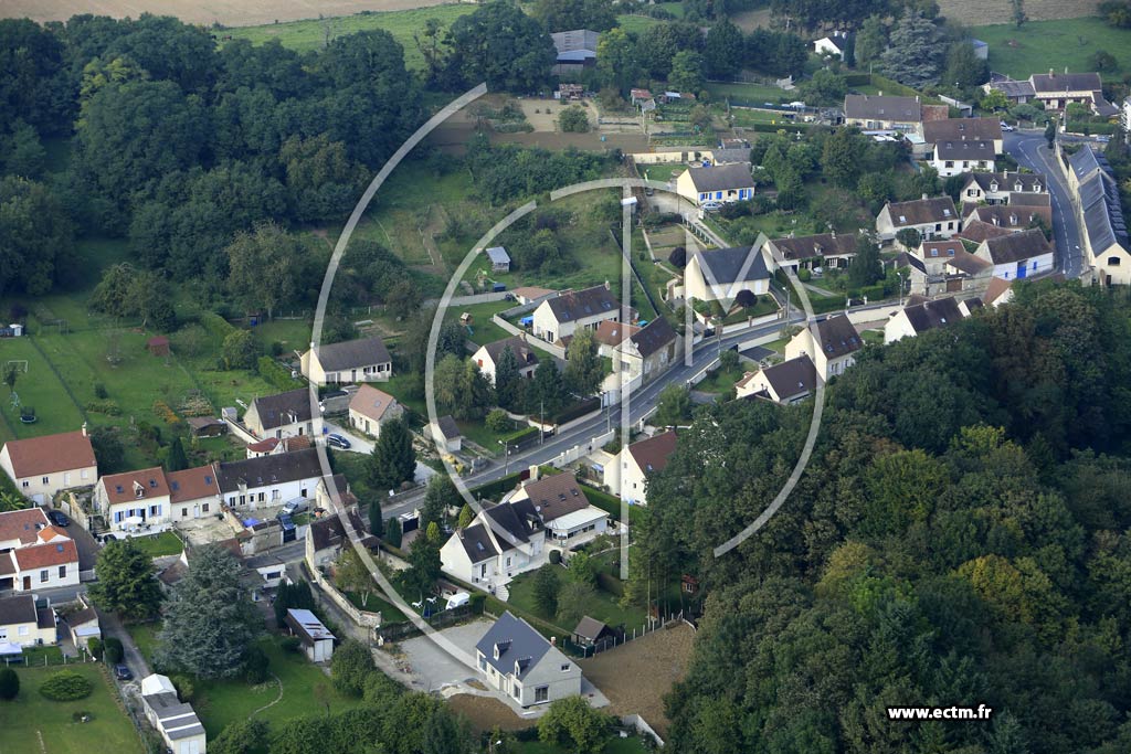 Photo arienne de Neuilly-sous-Clermont (Lierval)