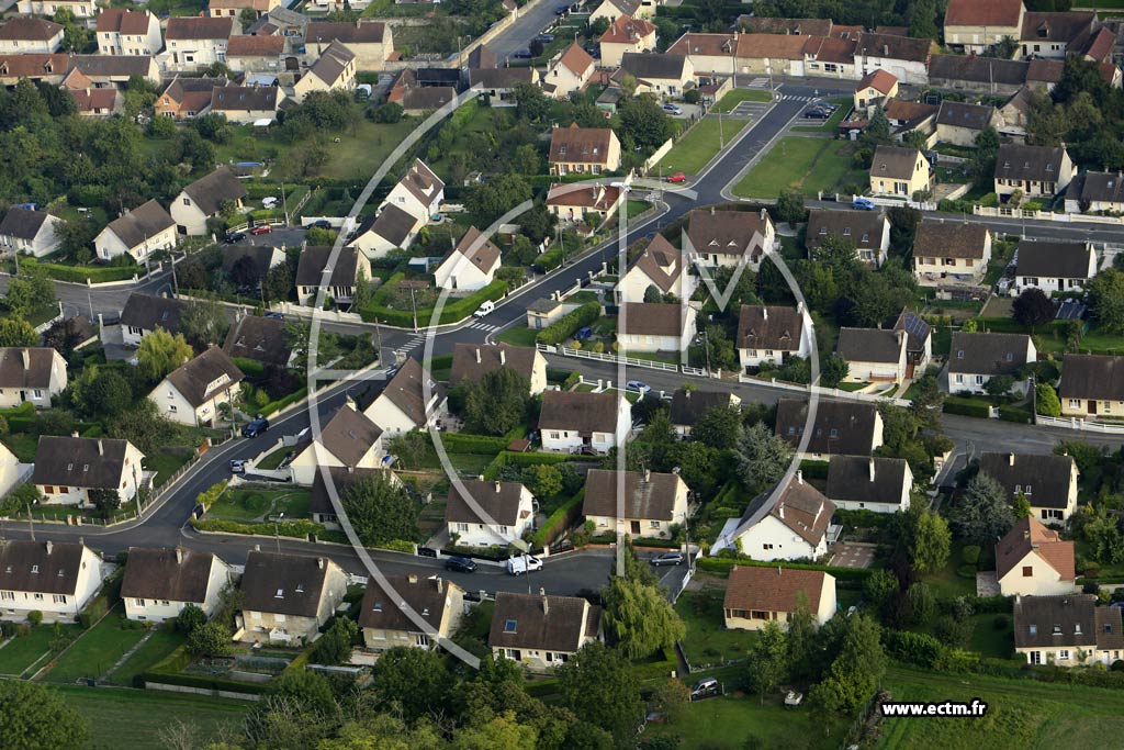 Photo arienne de Rieux (les Rtaux)
