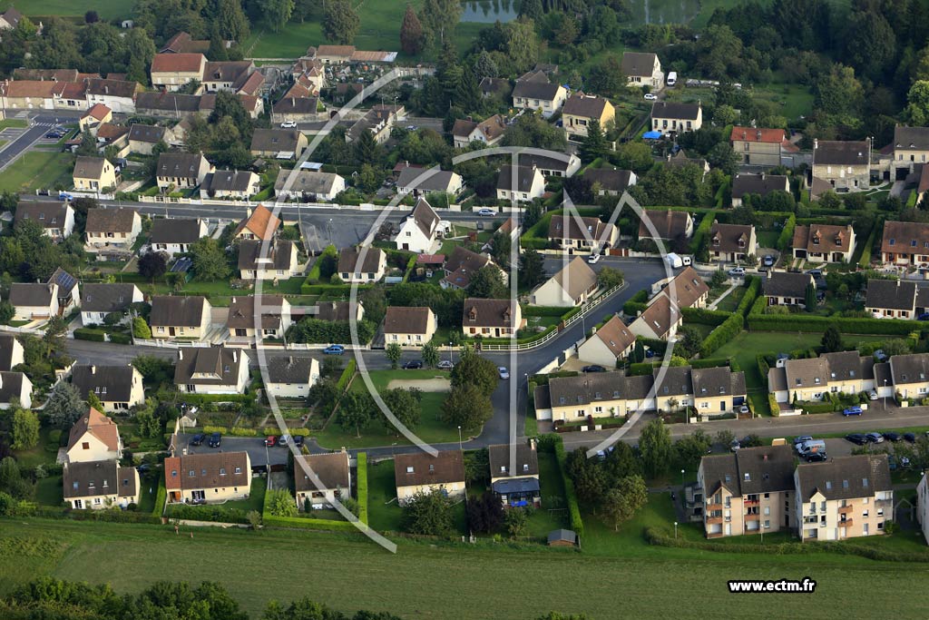 Photo arienne de Rieux (les Rtaux)