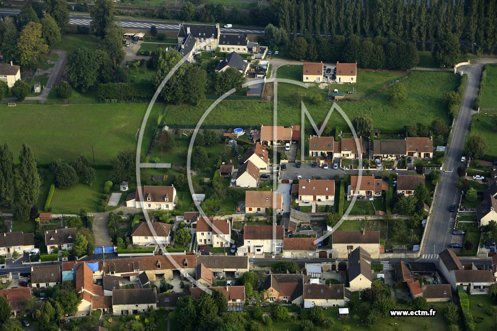 Photo arienne de Rieux (les Rtaux)