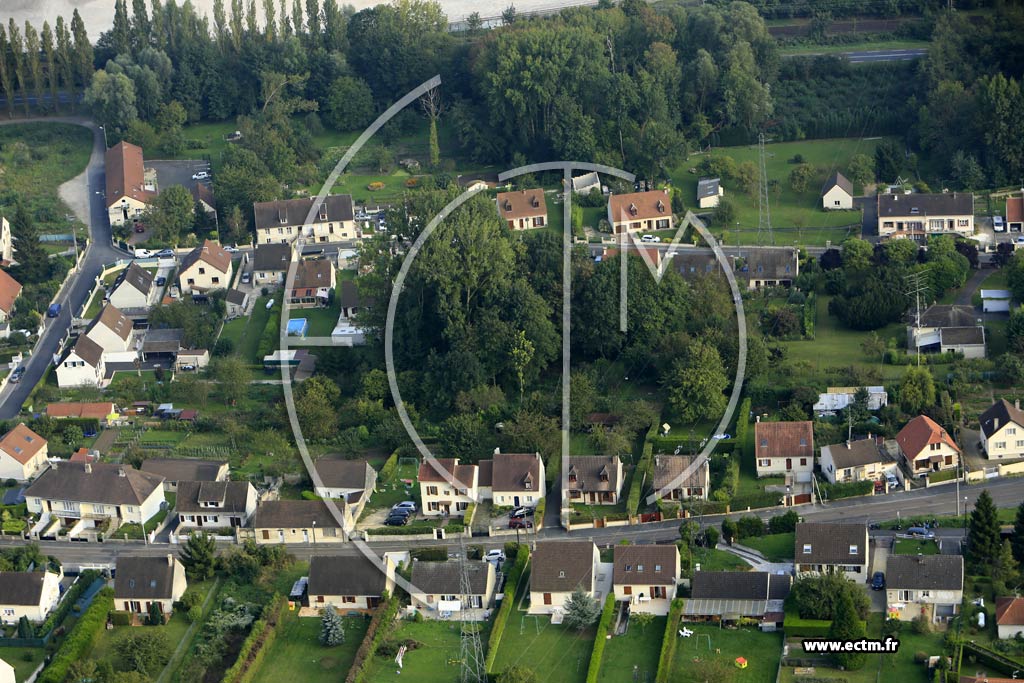 Photo arienne de Rieux (les Rtaux)