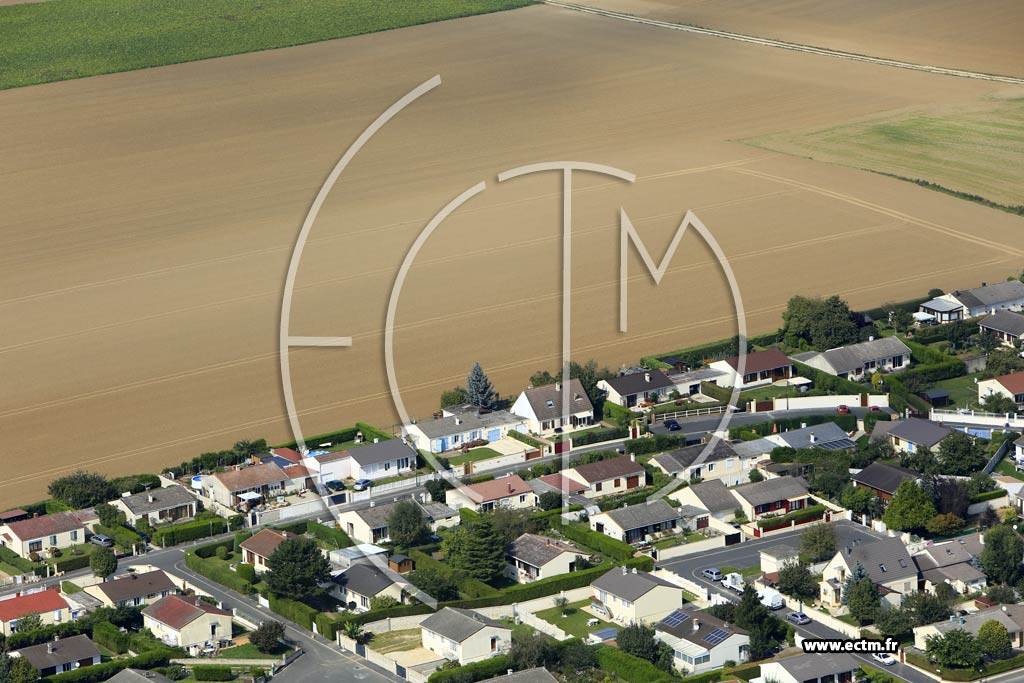 Photo arienne de Saint-Leu-dEsserent (le Neuillet)
