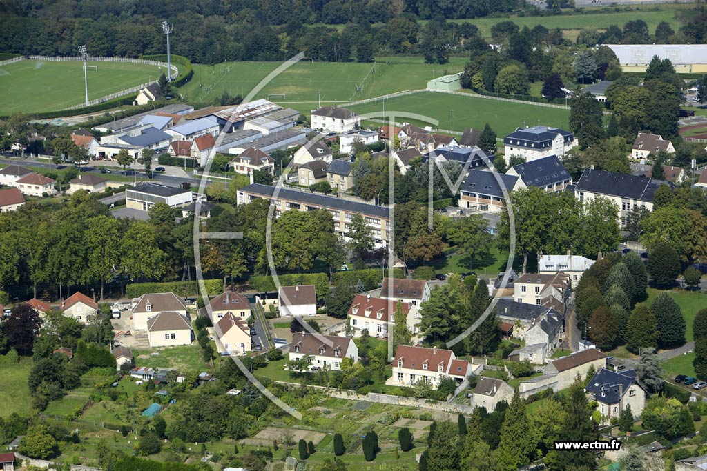 Photo arienne de Senlis (Faubourg des Arnes)