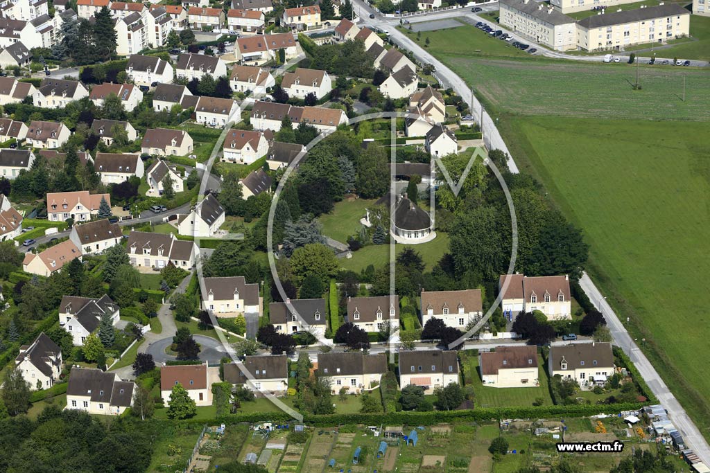Photo arienne de Senlis (la Valle)