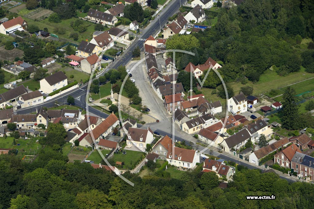 Photo arienne de Verneuil-en-Halatte (les Sablons)