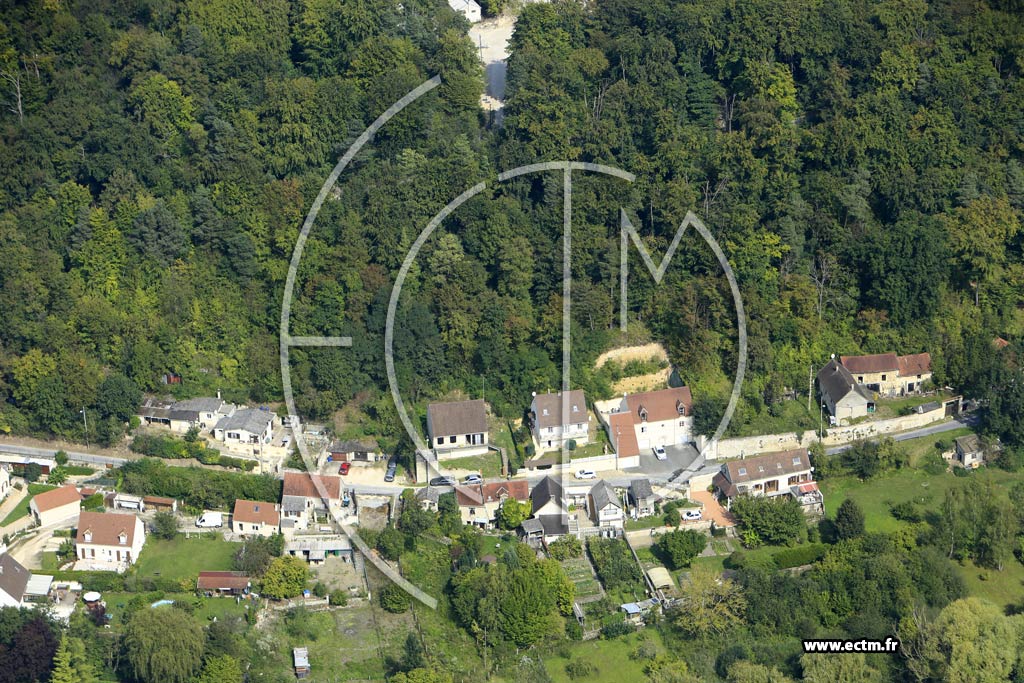 Photo arienne de Verneuil-en-Halatte (Mont la Ville)