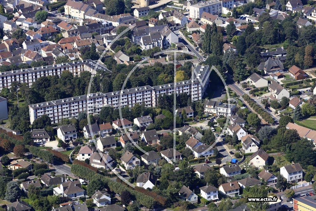 Photo arienne de Brie-Comte-Robert (les Tournelles de Pamphou)