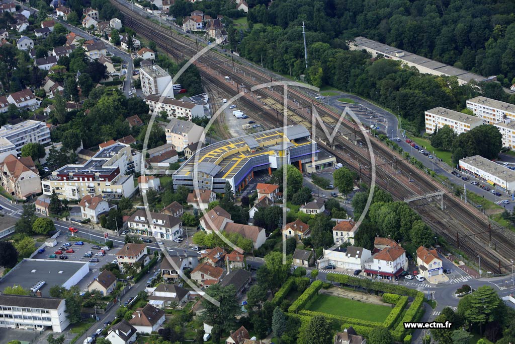 Photo arienne de Combs-la-Ville (Beau Soleil - Gare)