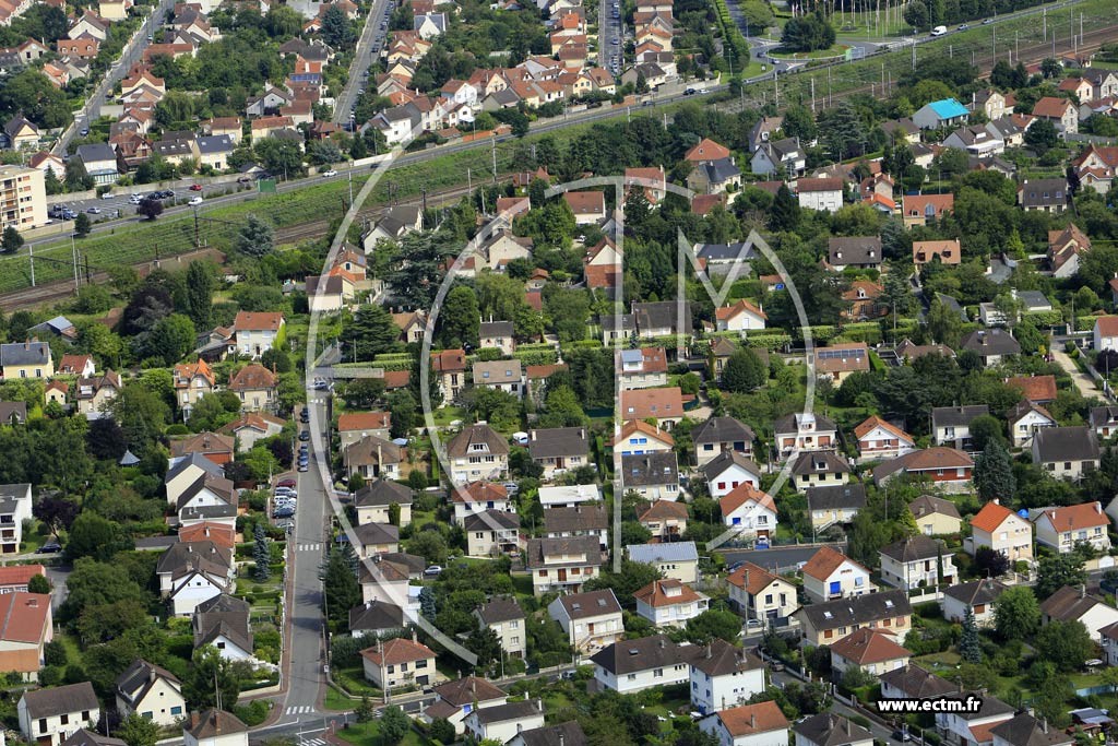 Photo arienne de Combs-la-Ville (Beau Soleil)