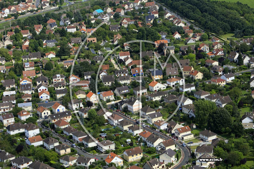 Photo arienne de Combs-la-Ville (Beau Soleil)