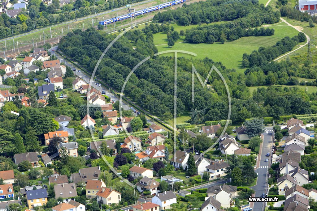 Photo arienne de Combs-la-Ville (Beau Soleil)