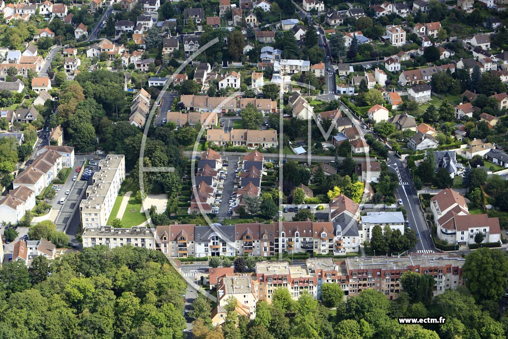 Photo arienne de Crosne (la Glacire)