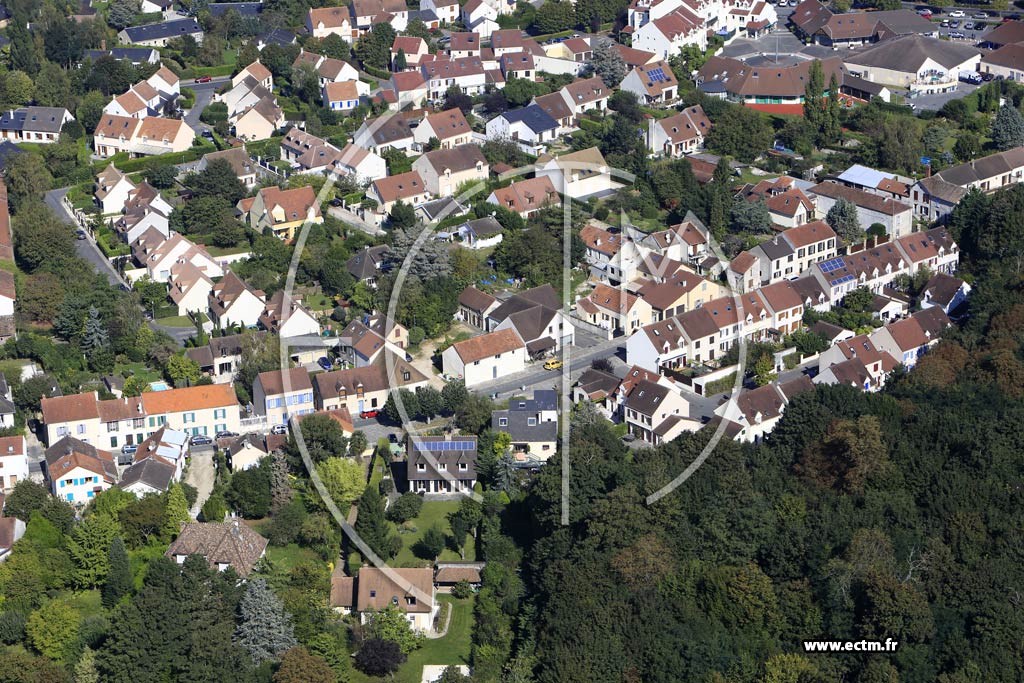 Photo arienne de Marolles-en-Brie (Centre)