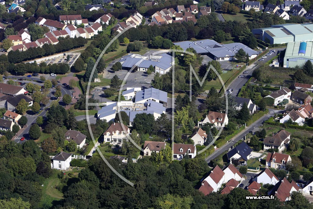 Photo arienne de Marolles-en-Brie (Centre)
