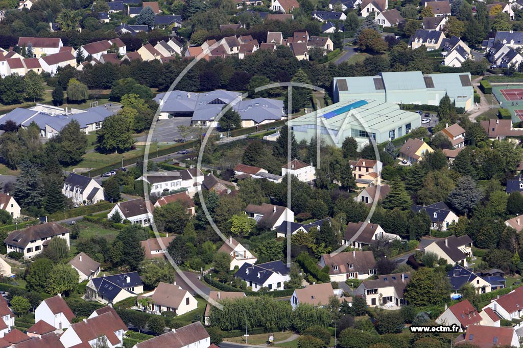 Photo arienne de Marolles-en-Brie (Centre)