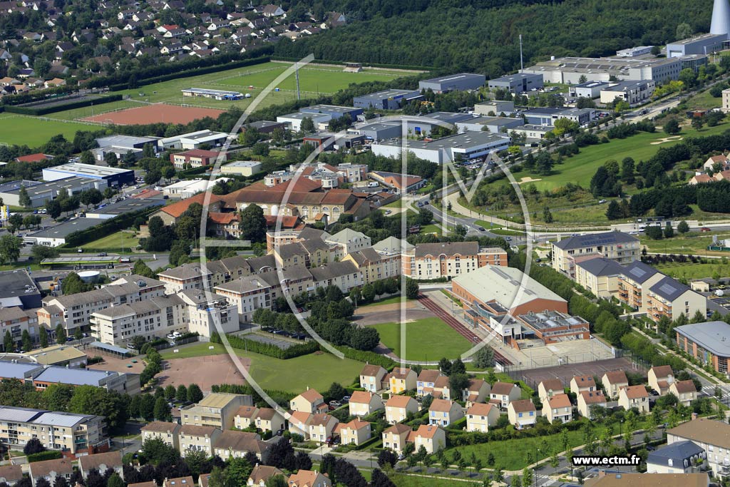 Photo arienne de Saint-Pierre-du-Perray (Domaine du Perray)