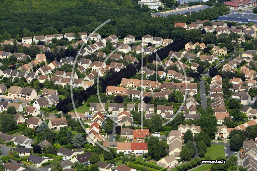 Photo arienne de Saint-Pierre-du-Perray (le Trou Grillon)