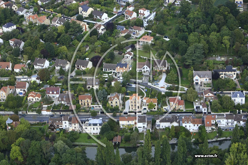 Photo arienne de Yerres (la Glacire)