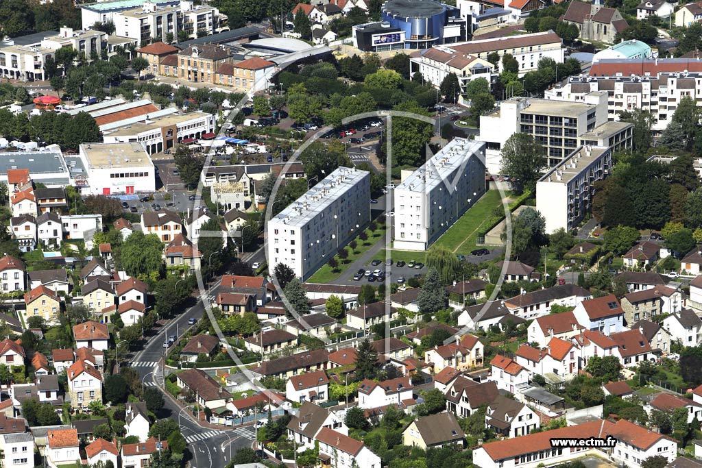 Photo arienne de Eaubonne (les Franchises)