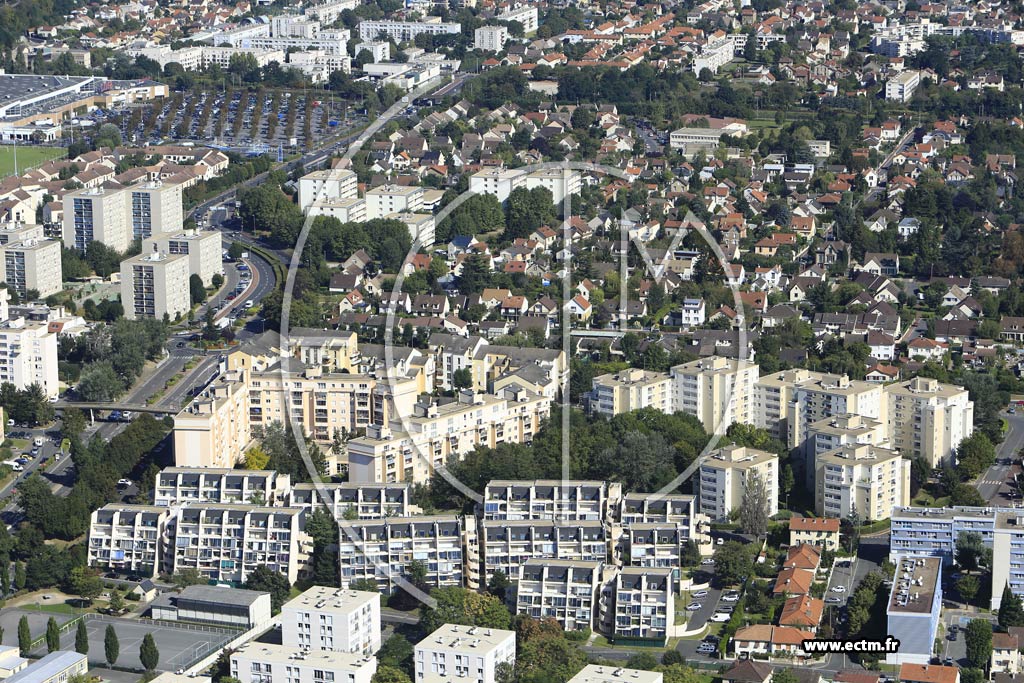 Photo arienne de Ermont (la Commanerie)